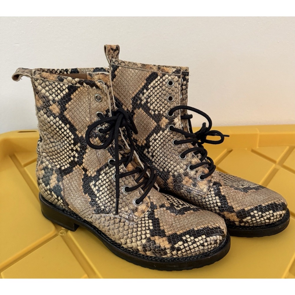 FRYE Veronica Snake-Embossed Leather Lace-up Combat Boots Sz 8B EUC